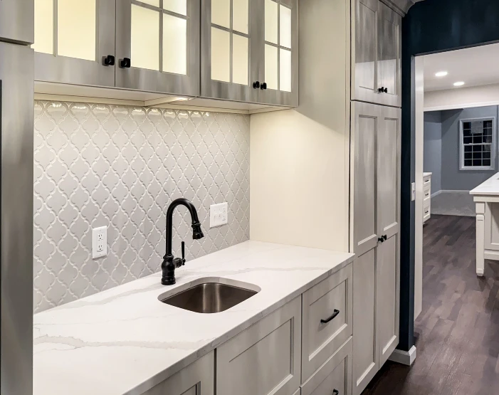 tile backsplash-
